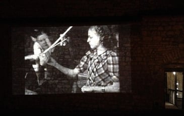 Déambulation artistique à la lumière des films amateurs de l'agence Ciclic