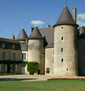 Visite des extérieurs du château de Céré