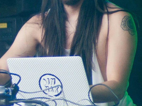 Les Castelrouquines, Steve Aoki